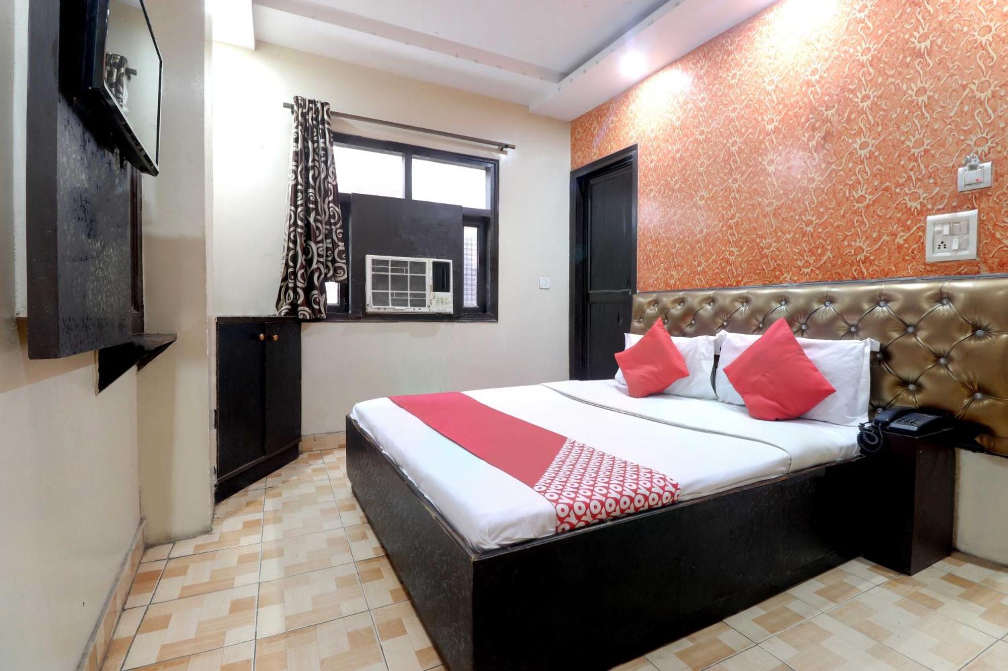 ניו דלהי Oyo Flagship 81569 The Red Rose Inn מראה חיצוני תמונה